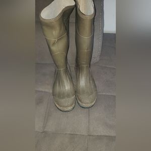 Rain boots